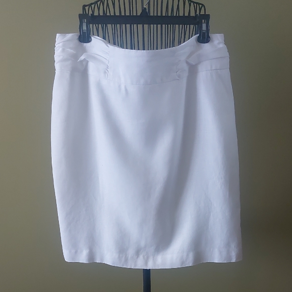 🌟HOST PICK🌟Laura, Size 14, Linen White Pencil Skirt Knee-Length